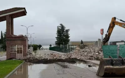 Demolido el pórtico de entrada al Señorío de Illescas