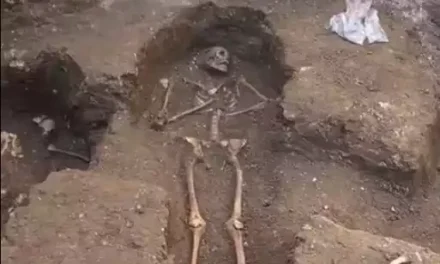 Encontradas varias fosas en las obras de una plaza de Illescas. Video