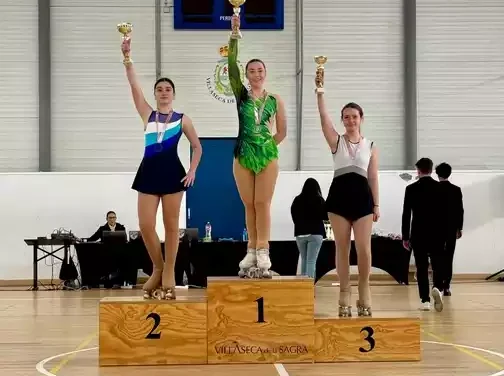 Éxito de las componentes del Club Patinaje Illescas en Villaseca de la Sagra (fotos)